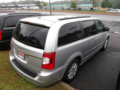 chrysler town and country 2012 silver van touring l flex fuel 6 cylinders front wheel drive automatic 08812