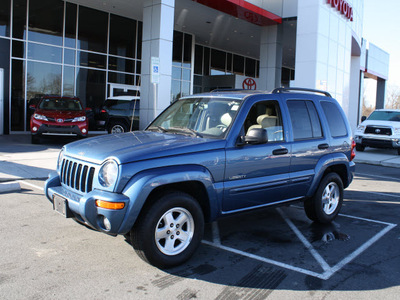 jeep liberty 2004 blue suv gasoline 6 cylinders rear wheel drive automatic 27215