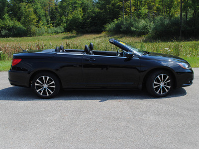 chrysler 200 convertible 2011 black s flex fuel 6 cylinders front wheel drive automatic 44024