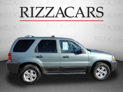 ford escape 2005 green suv xlt 4x4 gasoline 6 cylinders all whee drive automatic with overdrive 60546