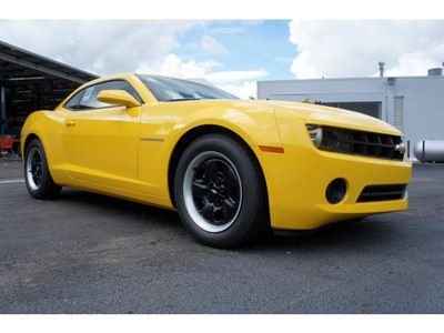 chevrolet camaro 2013 rally yellow coupe ls gasoline 6 cylinders rear wheel drive automatic 33177