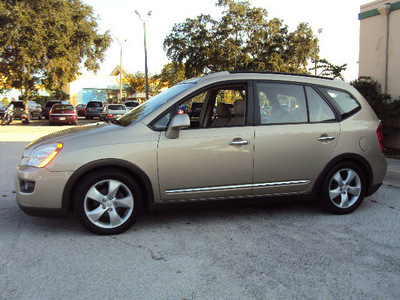 kia rondo 2007 beige suv ex v6 gasoline 6 cylinders front wheel drive automatic 32901