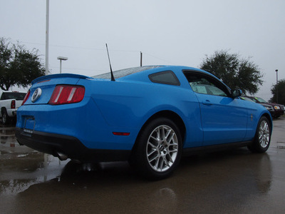 ford mustang 2012 lt  blue coupe premium gasoline 6 cylinders rear wheel drive automatic 77505