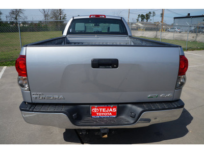 toyota tundra 2009 silver grade flex fuel 8 cylinders 4 wheel drive automatic 77338