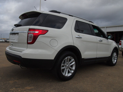 ford explorer 2012 white suv xlt gasoline 6 cylinders 2 wheel drive shiftable automatic 77505