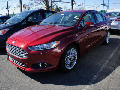 ford fusion 2013 maroon sedan se 4 cylinders front wheel drive automatic with overdrive 08902