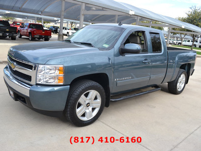 chevrolet silverado 1500 2008 blue pickup truck lt1 gasoline 8 cylinders 2 wheel drive automatic 76051