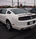 ford mustang 2013 performance white coupe premium gasoline 8 cylinders rear wheel drive automatic 77642