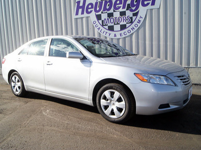 toyota camry 2009 classic silver sedan le gasoline 4 cylinders front wheel drive automatic 80905