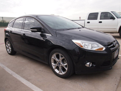 ford focus 2012 black hatchback sel flex fuel 4 cylinders front wheel drive automatic 76011