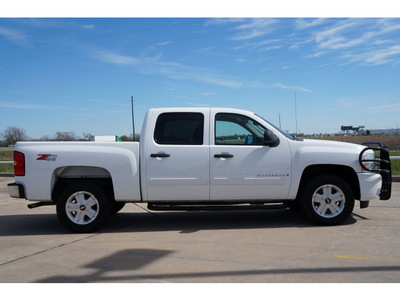 chevrolet silverado 1500 2007 white lt1 flex fuel 8 cylinders 4 wheel drive automatic with overdrive 77471