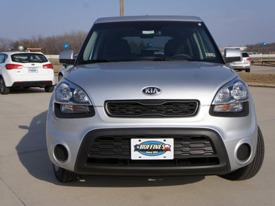 kia soul 2013 bright silver gasoline 4 cylinders front wheel drive automatic 76205