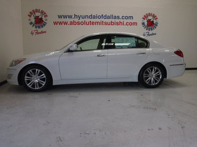 hyundai genesis 2012 white sedan 3 8l v6 gasoline 6 cylinders rear wheel drive automatic 75150
