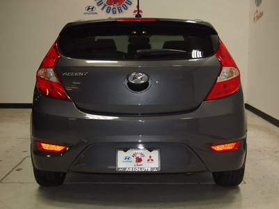 hyundai accent 2013 dk  gray hatchback se gasoline 4 cylinders front wheel drive automatic 75150