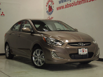 hyundai accent 2013 brown sedan gls gasoline 4 cylinders front wheel drive not specified 75150