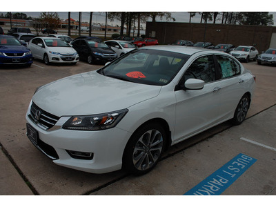 honda accord 2013 white sedan sport gasoline 4 cylinders front wheel drive cont  variable trans  77339