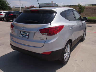 hyundai tucson 2013 diamond silver suv limited gasoline 4 cylinders front wheel drive shiftable automatic 75070