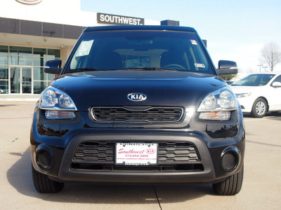 kia soul 2013 black soul gasoline 4 cylinders front wheel drive automatic 75150