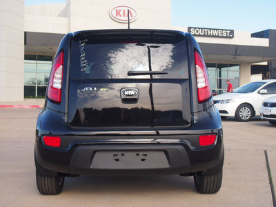 kia soul 2013 black soul gasoline 4 cylinders front wheel drive automatic 75150