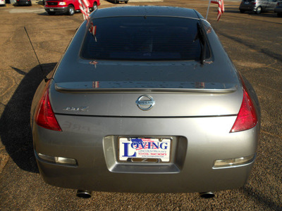nissan 350z 2003 silver coupe enthusiast gasoline 6 cylinders rear wheel drive automatic 75901