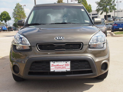 kia soul 2013 green gasoline 4 cylinders front wheel drive automatic 75150