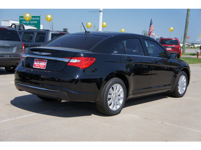 chrysler 200 2013 black sedan touring gasoline 4 cylinders front wheel drive automatic 77450