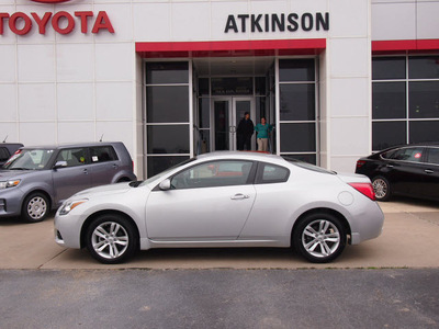 nissan altima 2012 silver coupe 2 5 s gasoline 4 cylinders front wheel drive automatic with overdrive 77802