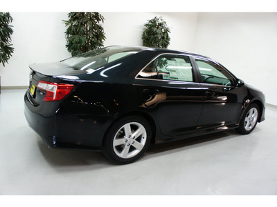 toyota camry 2013 dk  gray sedan se gasoline 4 cylinders front wheel drive automatic 91731