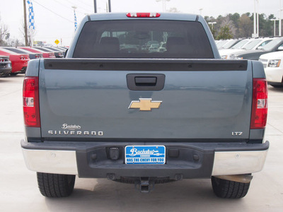 chevrolet silverado 1500 2007 lt  gray ltz gasoline 8 cylinders rear wheel drive automatic 77304