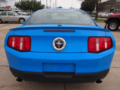 ford mustang 2012 lt  blue coupe v6 premium gasoline 6 cylinders rear wheel drive automatic 76011