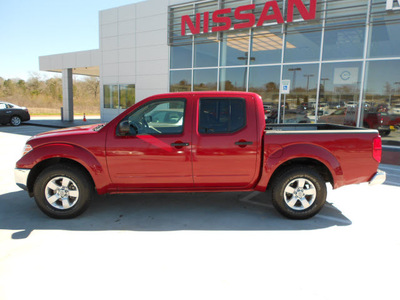 nissan frontier 2010 dk  red se v6 gasoline 6 cylinders 2 wheel drive automatic 75901