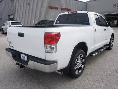 toyota tundra 2012 white texas edition gasoline 8 cylinders 2 wheel drive automatic 76011