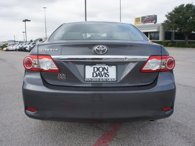 toyota corolla 2012 gray sedan le gasoline 4 cylinders front wheel drive automatic 76011