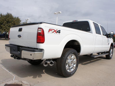 ford f 350 super duty 2012 white lariat biodiesel 8 cylinders 4 wheel drive automatic 76011