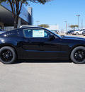 ford mustang 2014 black coupe v6 gasoline 6 cylinders rear wheel drive 6 speed automatic 75070