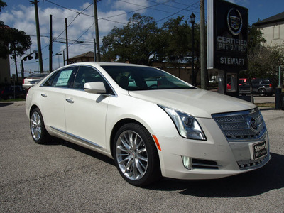cadillac xts 2013 white diamond sedan platinum collection gasoline 6 cylinders front wheel drive automatic 77002