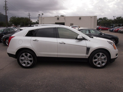 cadillac srx 2013 white performance collection flex fuel 6 cylinders front wheel drive automatic 77002