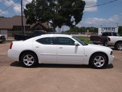 dodge charger 2010 white sedan sxt gasoline 6 cylinders rear wheel drive automatic 77515