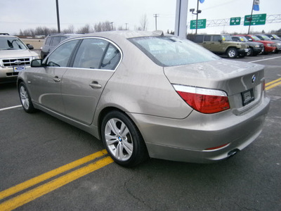 bmw 528i 2009 gold sedan xdrive gasoline 6 cylinders all whee drive automatic 13502