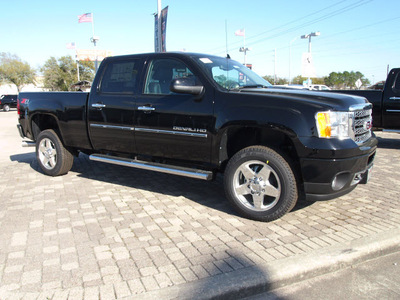 gmc sierra 2500hd 2013 black denali diesel v8 4 wheel drive automatic 77521