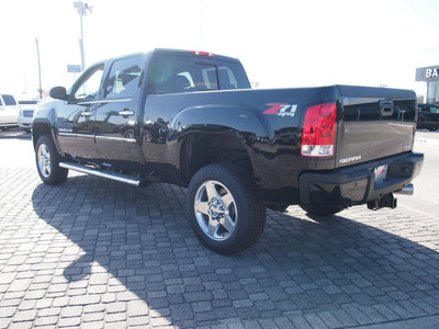 gmc sierra 2500hd 2013 black denali diesel v8 4 wheel drive automatic 77521