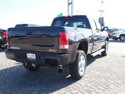 gmc sierra 2500hd 2013 black denali diesel v8 4 wheel drive automatic 77521