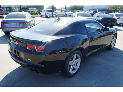 chevrolet camaro 2010 black coupe lt gasoline 6 cylinders rear wheel drive automatic 77090