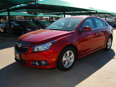 chevrolet cruze 2012 red sedan lt gasoline 4 cylinders front wheel drive automatic 76051