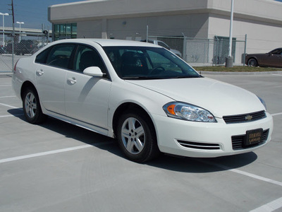 chevrolet impala 2009 white sedan ls flex fuel 6 cylinders front wheel drive automatic 77074