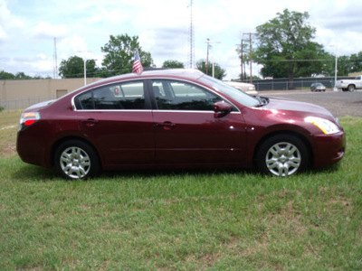 nissan altima 2011 dk  red sedan 2 5 s gasoline 4 cylinders front wheel drive automatic 75606