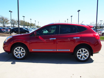 nissan rogue 2013 red sl gasoline 4 cylinders front wheel drive automatic 76018