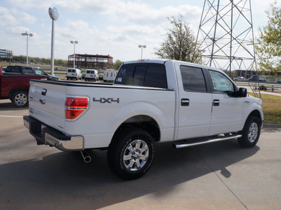 ford f 150 2013 white xlt flex fuel 8 cylinders 4 wheel drive automatic 76108