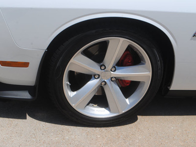 dodge challenger 2012 white coupe gasoline 8 cylinders rear wheel drive not specified 75093