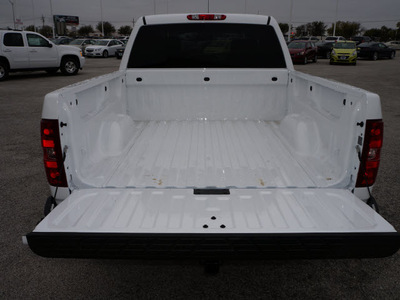 chevrolet silverado 1500 2013 white lt flex fuel 8 cylinders 4 wheel drive 6 speed automatic 75067